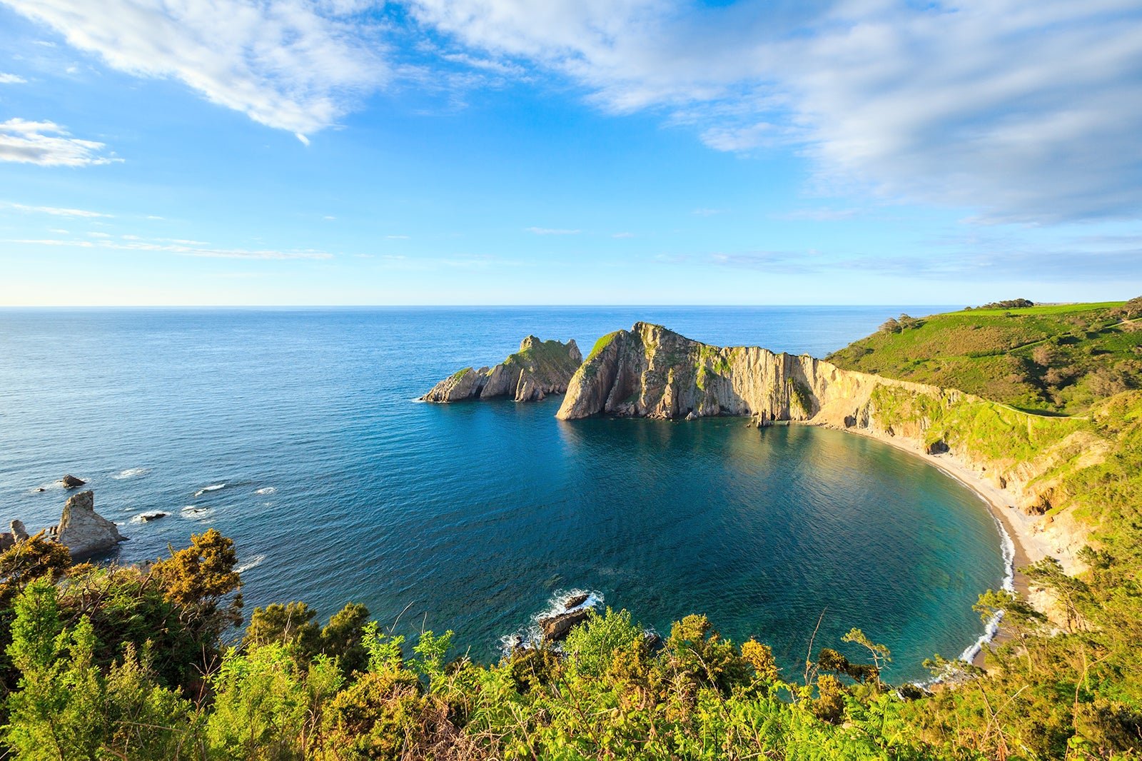 A picturesque view of Asturias' coastline, showcasing its natural beauty.