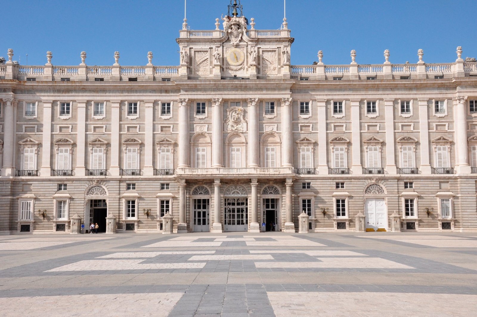 Royal palace in Madrid, Army Square