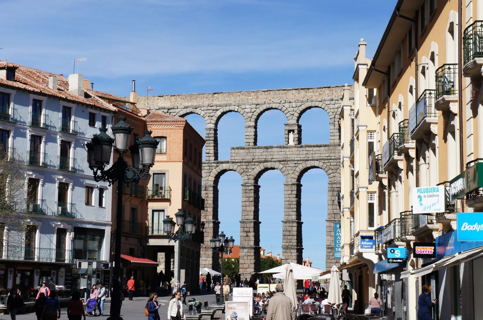 Acueducto de Segovia desde la calle 